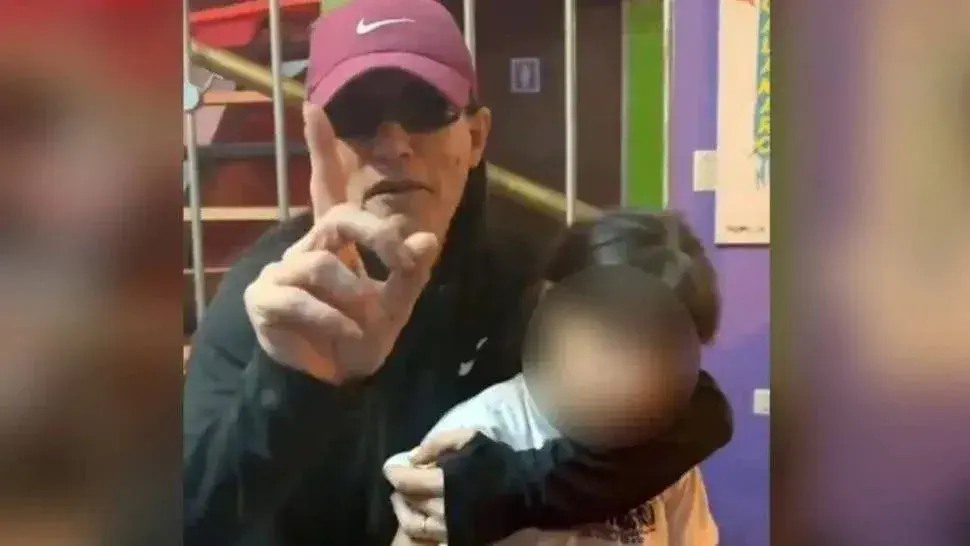 Un amigo de "Mala Fama" asegura que al cantante “se le vino el mundo abajo”