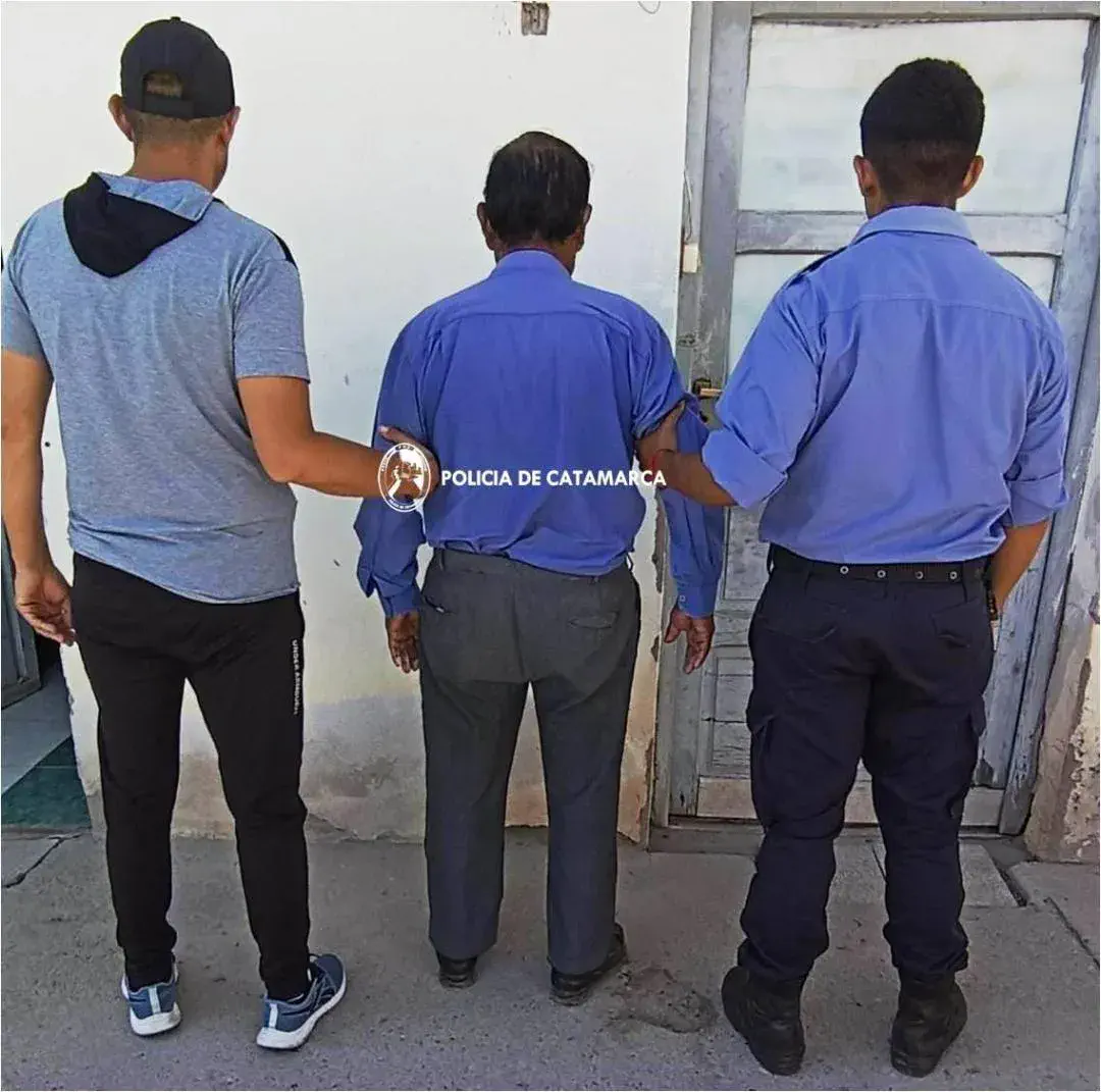 Un hombre de 83 años fue arrestado, acusado de abuso sexual