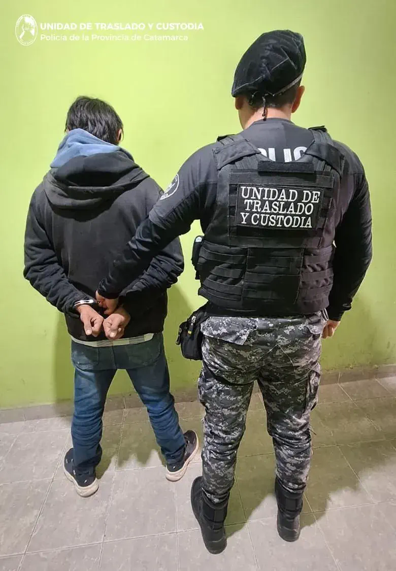 Un hombre detenido fue trasladado al Servicio Penitenciario Provincial