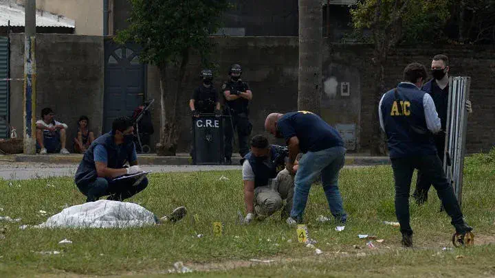 Un hombre fue acribillado en el funeral de su hermano, que fue asesinado el domingo
