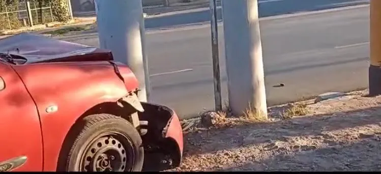 Un hombre le dio un brutal golpe a su hijo