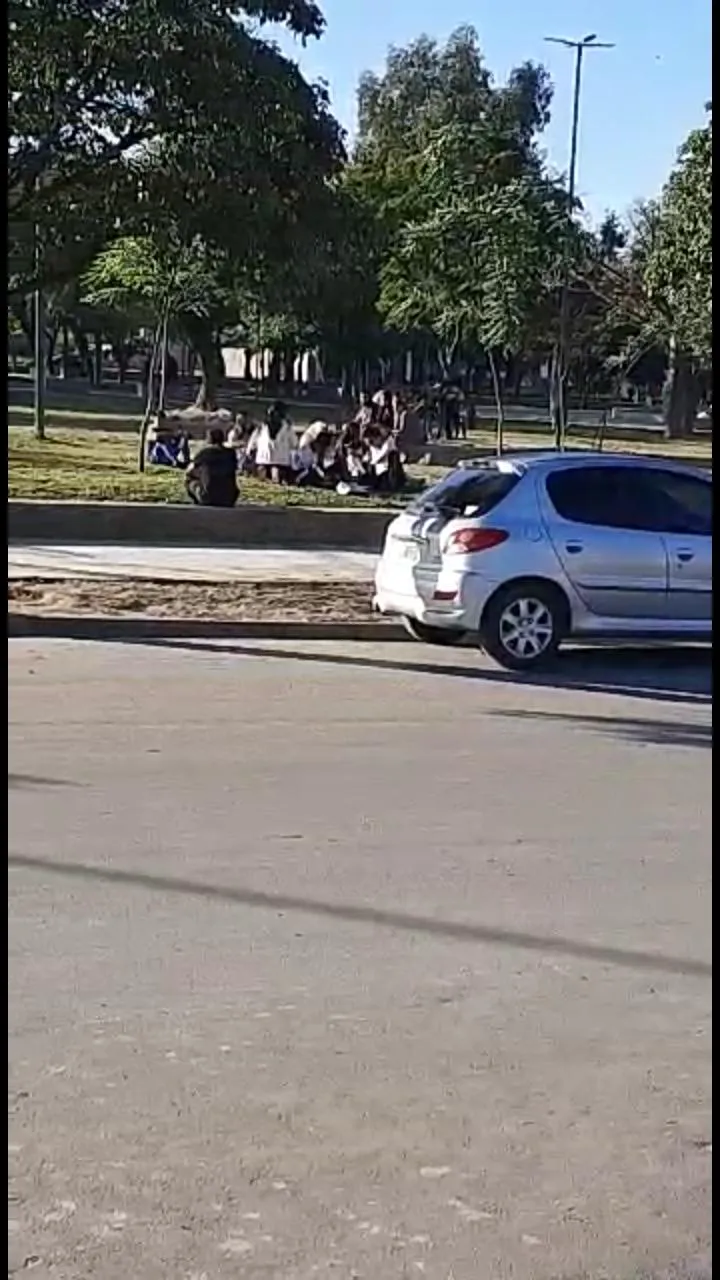 Un hombre terminó con un cuchillo clavado en la frente
