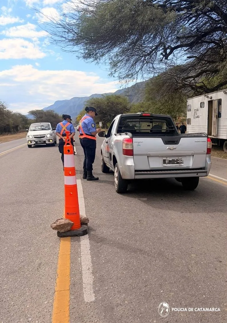Un joven fue detenido tras intentar apuñalar a un oficial de Policía durante un control
