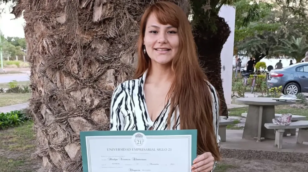 Un joven quiso embestir a policías que lo perseguían