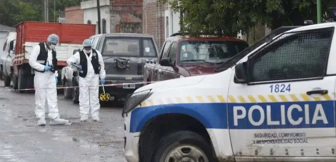 Un jubilado discutió en la calle con un ladrón y lo mató de un tiro: “Te cansaste de robarme”