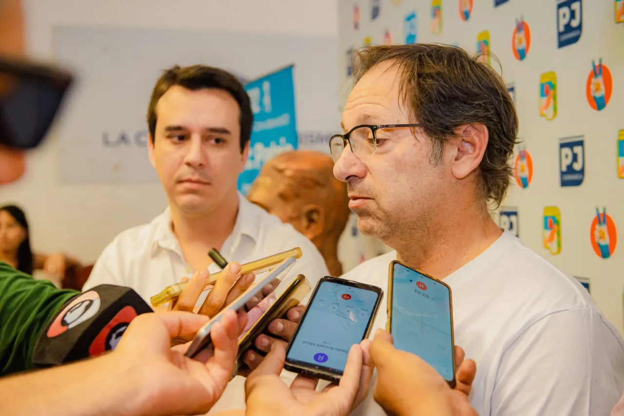 Un presidente de mesa conoció a una hermana suya al momento de votar