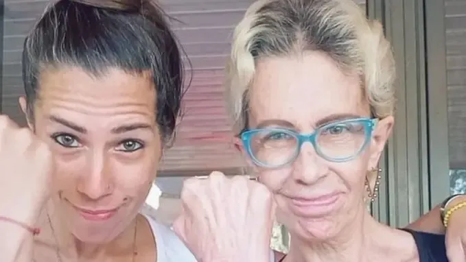 Una directora amonestó a estudiantes por difundir fotos íntimas de una compañera y la sancionaron: tomaron el colegio