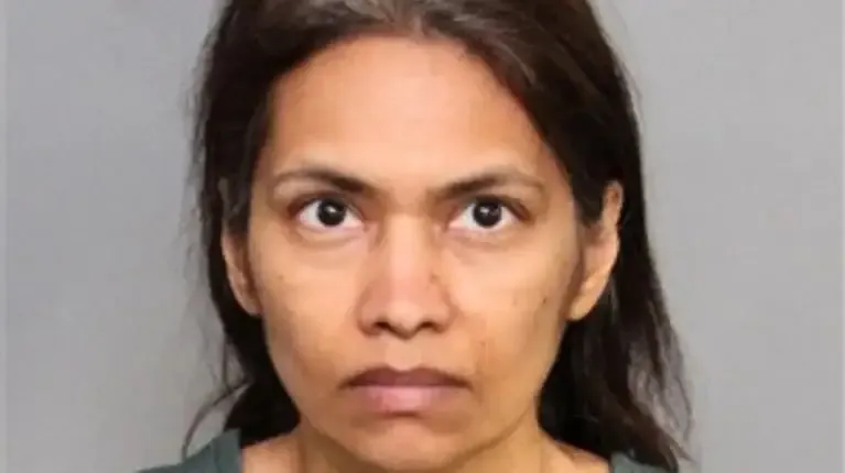 Una empleada de un hospital le pidió a una mujer que no fume en la guardia y fue atacada con un cuchillo