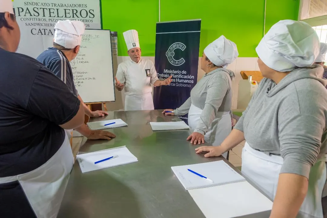 Una familia necesita $1.149.352,91 para no caer en la pobreza