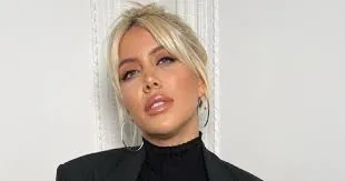 Una influencer ucraniana mostró cómo se maneja un tanque de guerra y su explicación se hizo viral