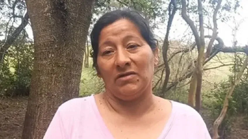 Una moto y un auto colisionaron
