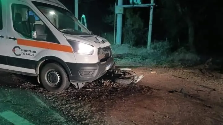 Una moto y un auto colisionaron en Tinogasta