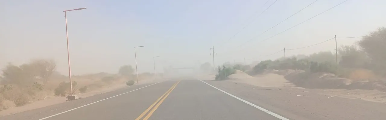 Una moto y una bici colisionaron en la rotonda de El Aborigen