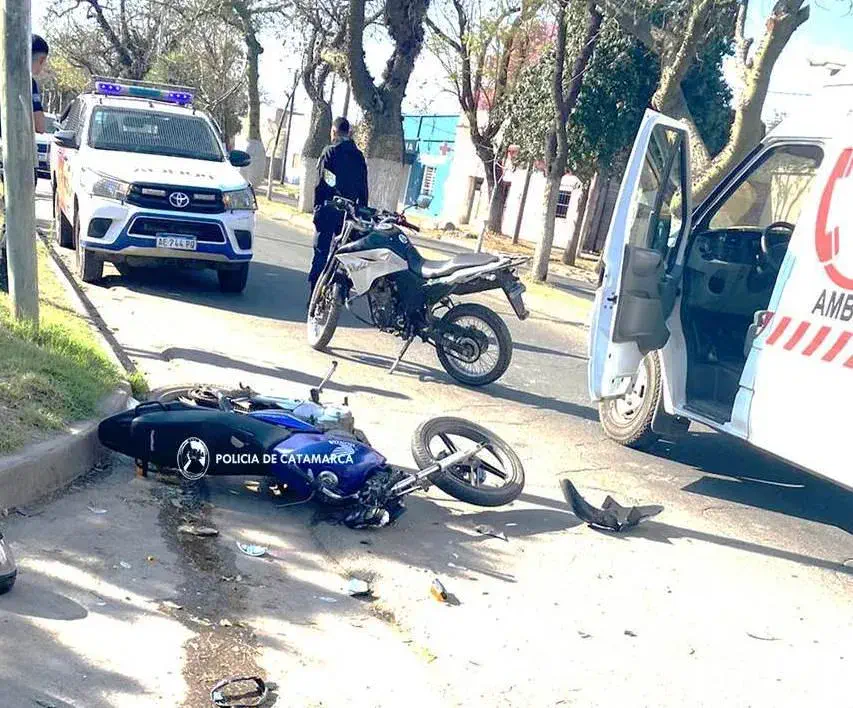 Una moto y una camioneta protagonizaron un siniestro vial