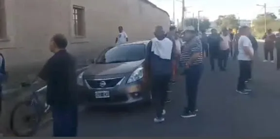 Una mujer a bordo de una Honda XR 190 chocó a una niña