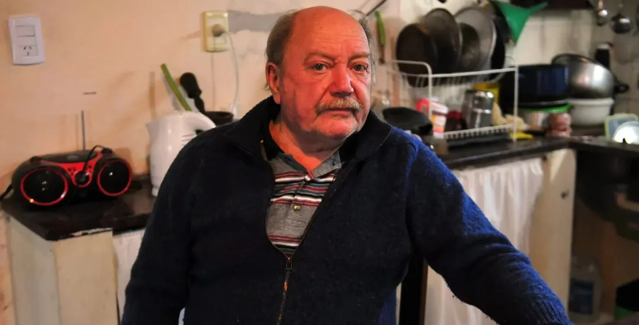 Una mujer de 74 años fue a denunciar que su hijo intentaba golpearla