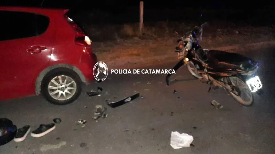 Una mujer enloqueció por celos y expuso a su novio de la peor manera