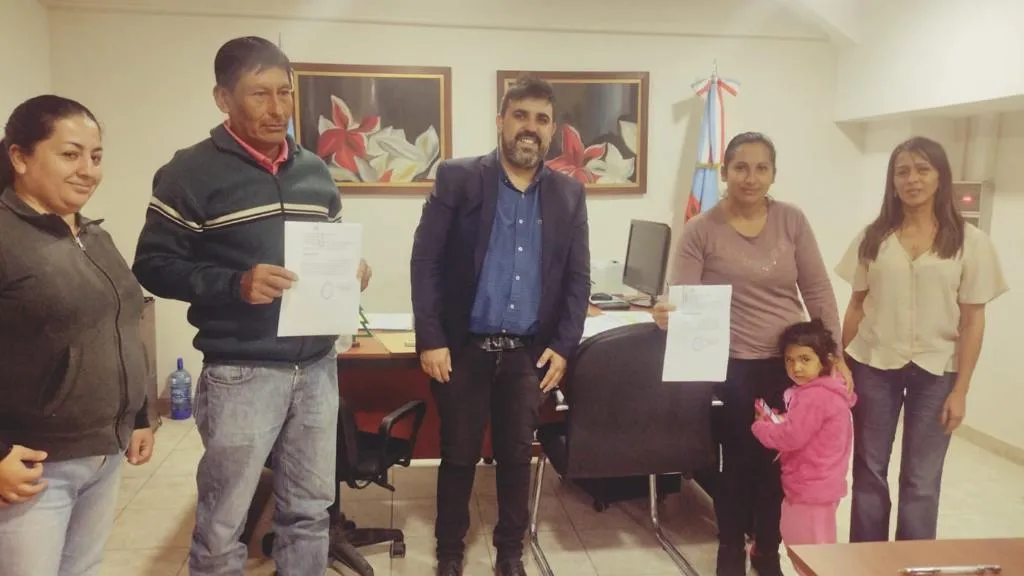 Una mujer rompió una gruta de la virgen para robar cadenas de oro