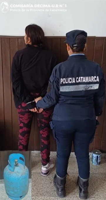 Usurpadoras amenazan con prenderse fuego junto a sus hijos
