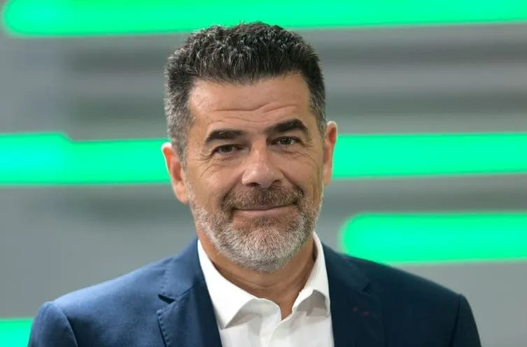 Vendió la virginidad de su hermana menor a cambio de un celular