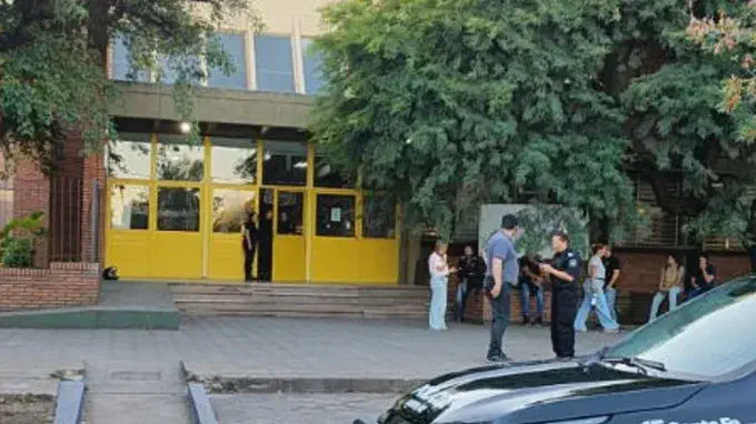 Video: así fue el momento en que un alumno mató a un compañero en una escuela