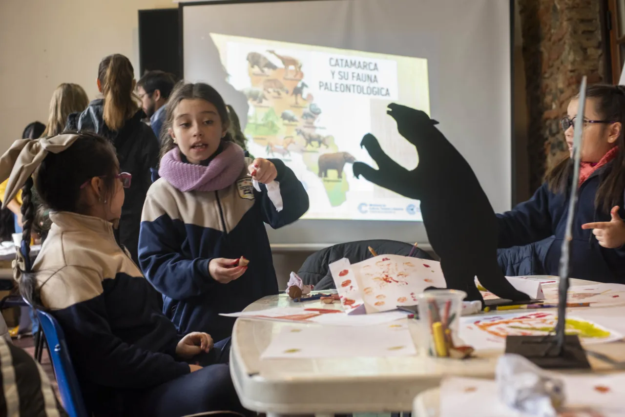 Violento choque entre un auto y un camión: Tres Docentes heridas