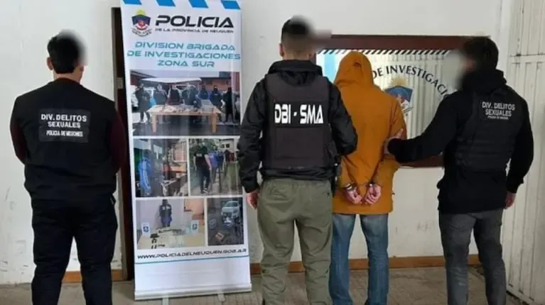 Viral: sentía algo que se movía en su oído, se puso alcohol y lo que salió caminando