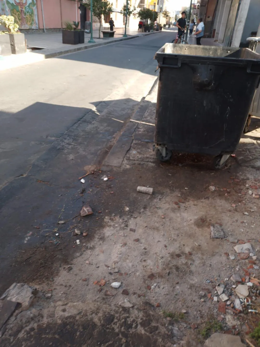 Volcó el acoplado de un camión en la intersección de RN 38 y RP 9