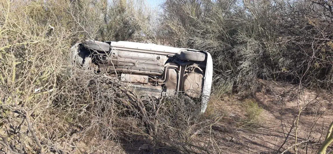 Volcó un automóvil