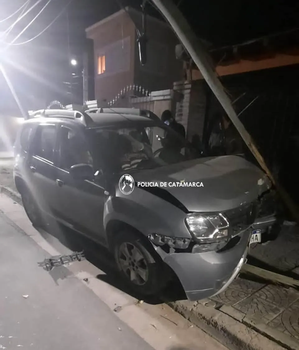 Volcó un camión cargado con naranjas