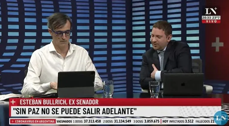 Volcó un móvil policial