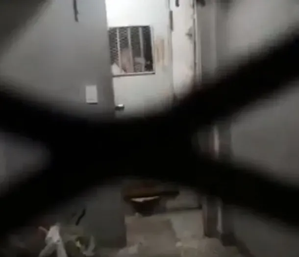 Votan solo 4 personas en una escuela del fin del mundo
