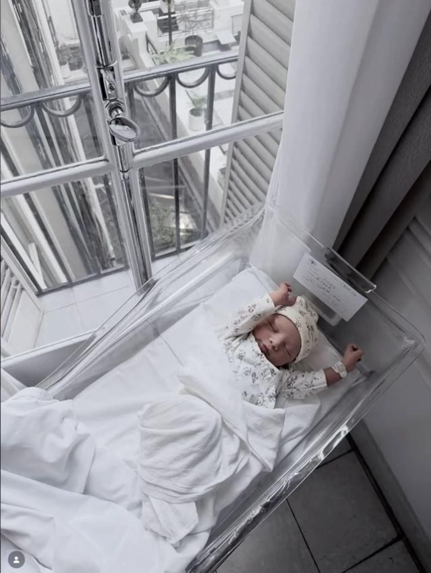 Cami Homs publicó la primera foto de su hija