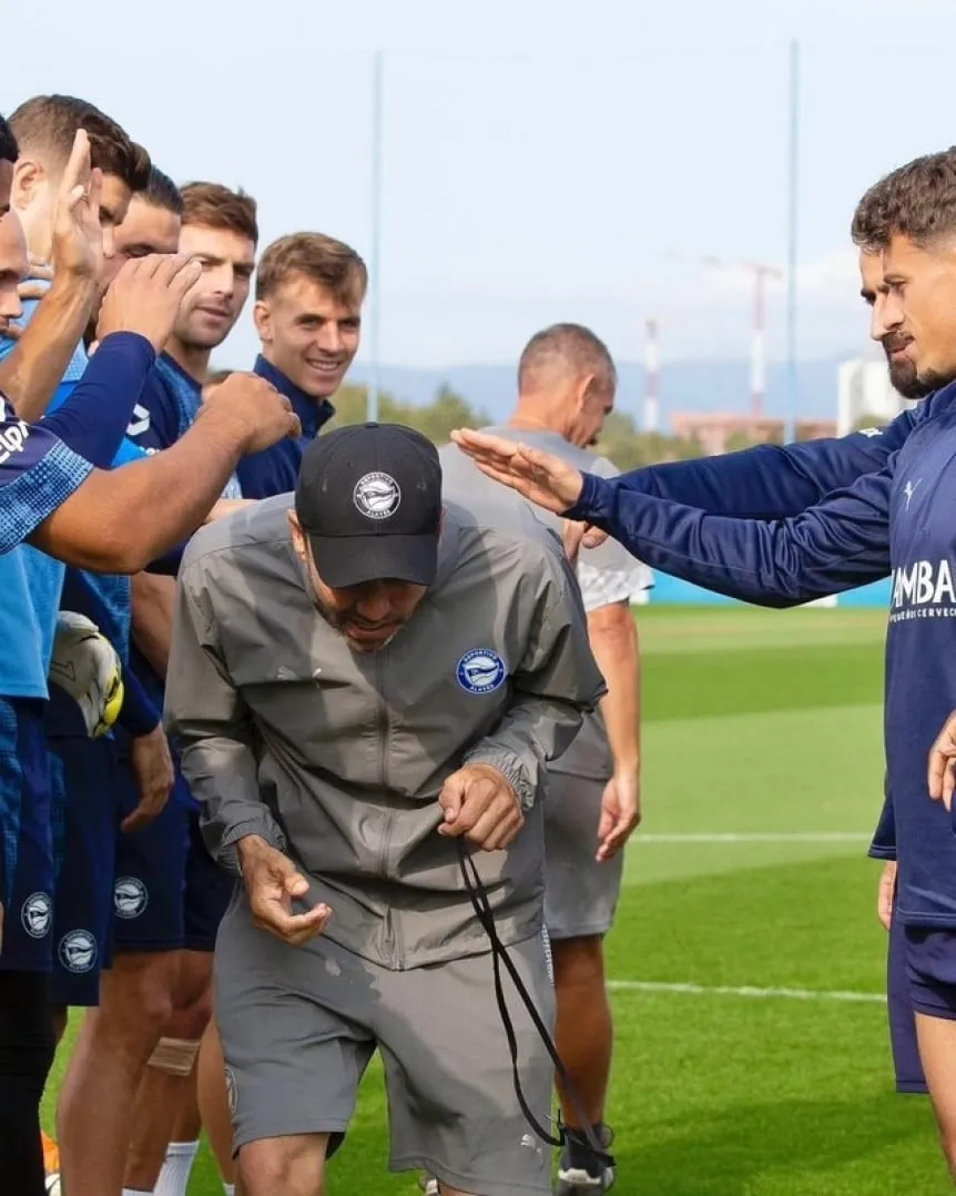 Coudet se despidió del plantel de Alavés y tiene todo listo para su llegada a River
