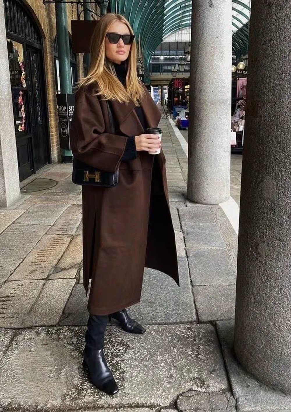 Murió el negro: el color que estará en tendencia esta temporada otoño-invierno