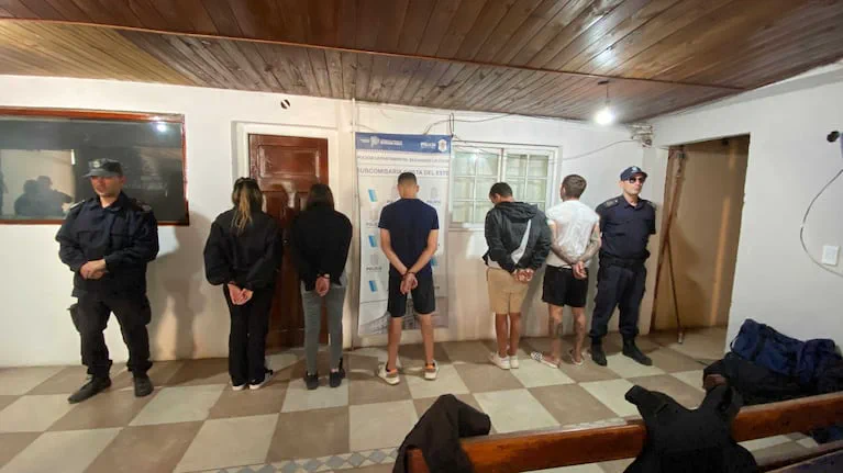 La angustia de la mamá de una de las amigas de Morena Rial detenida: “La llevaron por el mal camino”