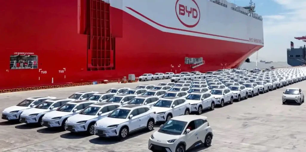 Llegó a la Argentina el barco chino de la polémica y descargó cerca de 5.800 autos híbridos y eléctricos