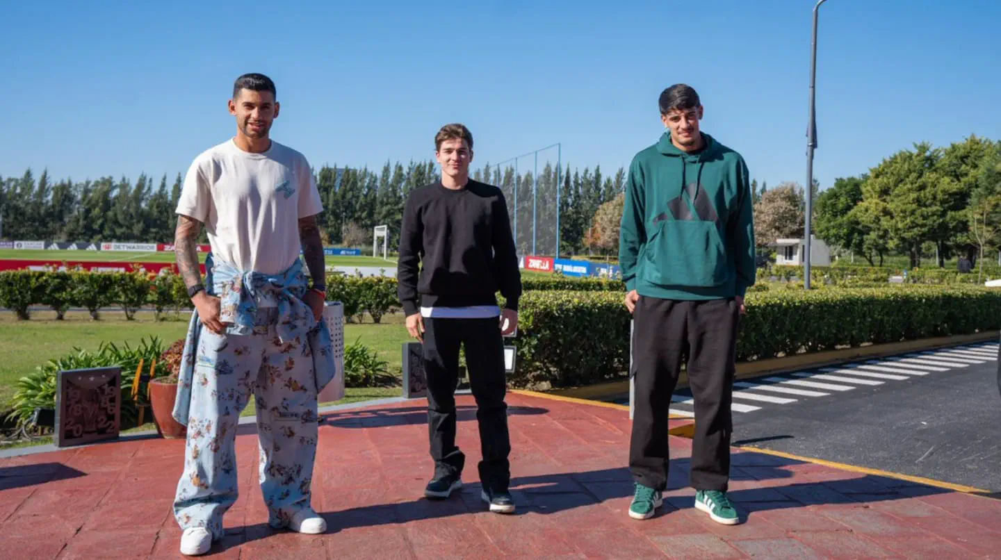 De Lionel Messi con bolso Hermès a Rodrigo de Paul con pelo largo, los looks de la selección en la AFA