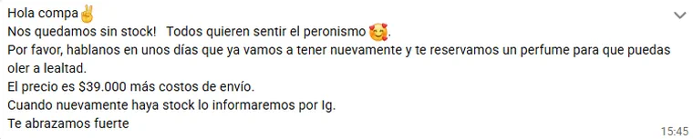 Captura de pantalla de un mensaje de texto sobre la venta de un perfume con emojis y horario abajo a la derecha.