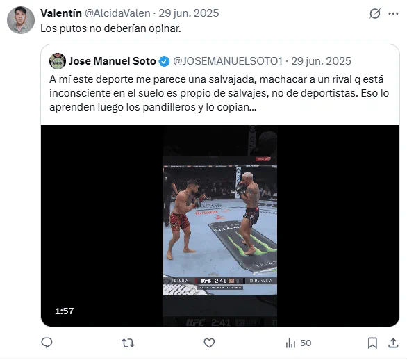 Captura de un tuit que contiene el video de un combate de artes marciales mixtas dentro de una jaula octogonal.