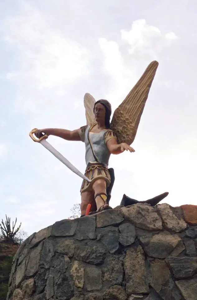 n el marco de la festividad de los Santos