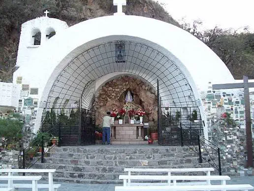 Gruta de la Virgen del Valle.