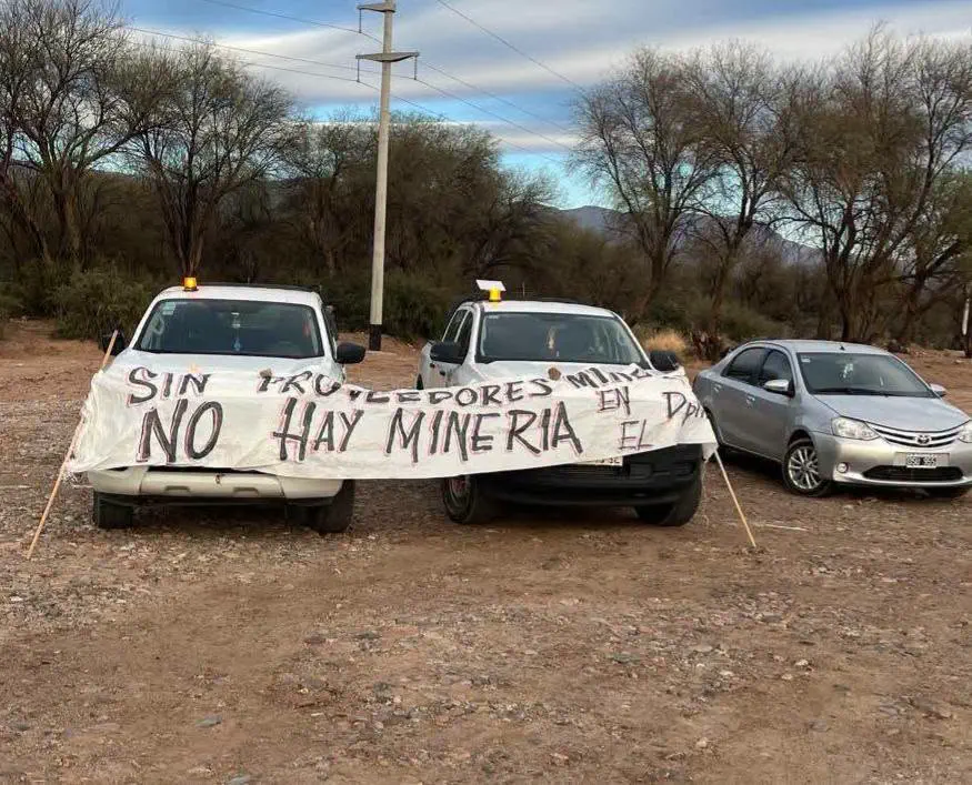 Protesta en la Ruta 60: proveedores mineros de Tinogasta amenazan con cortes