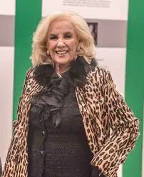 Revelan cómo atravesó Mirtha Legrand la primera noche