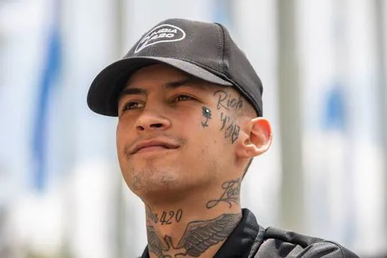 Allanan la casa de L-Gante: una joven denunció que el cantante fue con hombres armados a echarla de un terreno