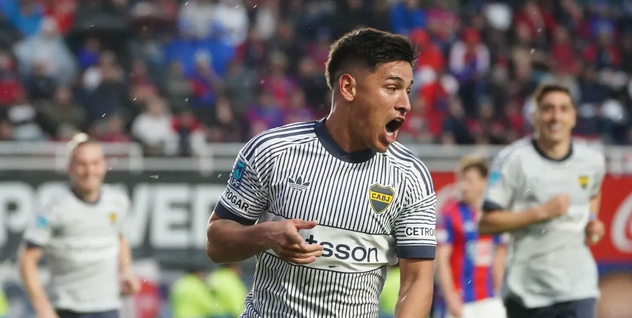 Boca venció 2-0 a San Lorenzo en un clásico caliente