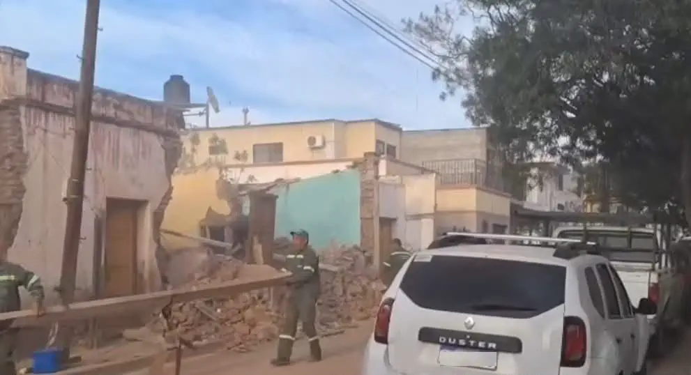Derrumbe en el centro de Catamarca