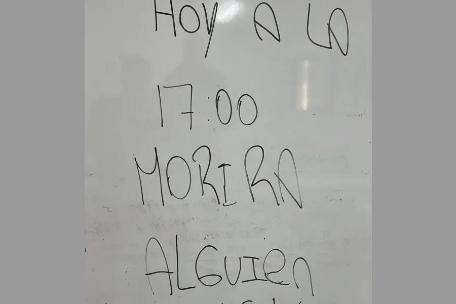 Alarma en una escuela: hallaron esta amenaza escrita en un pizarrón