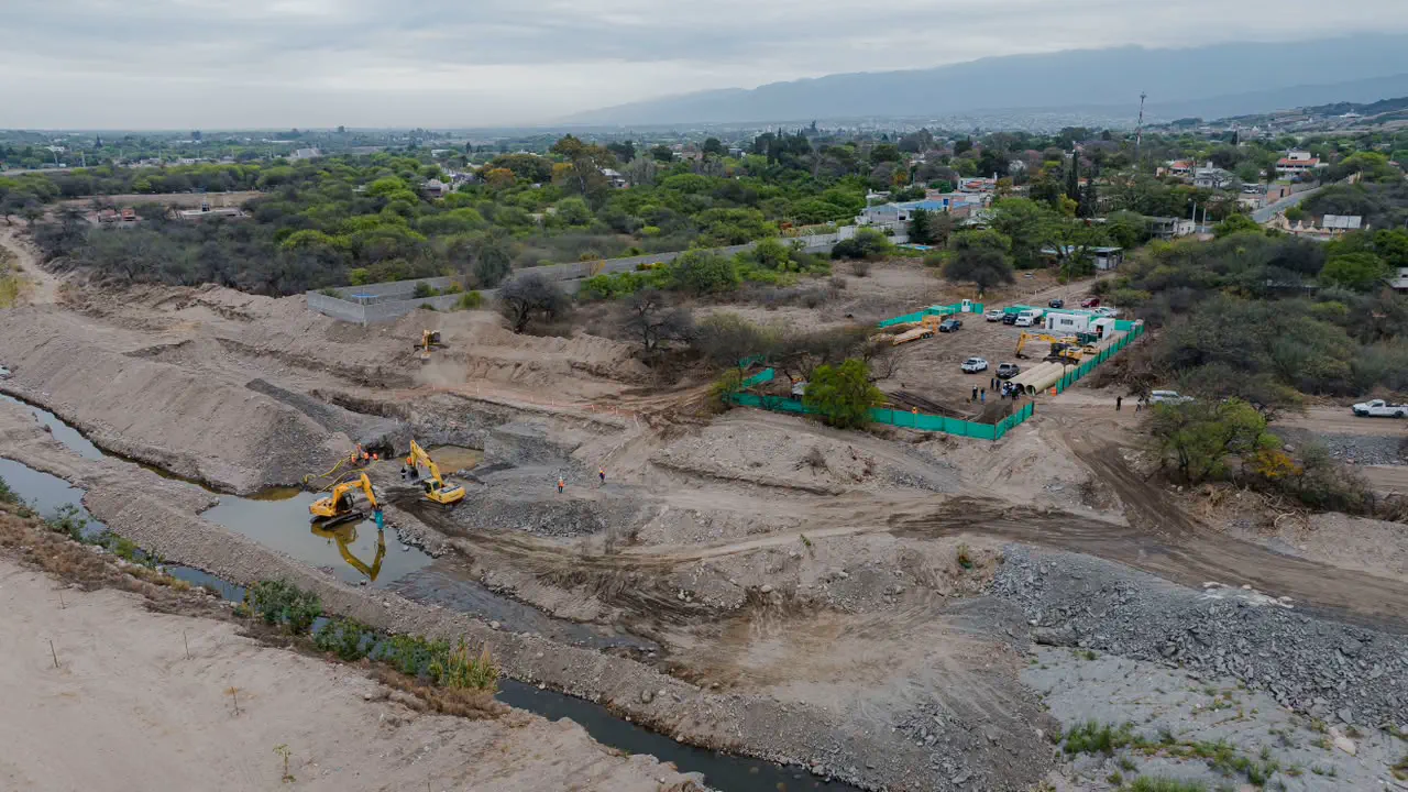 El Gobierno puso en marcha obra de infraestructura hídrica para fortalecer el riego en Capayán y el Valle Central