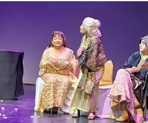 Con sala llena, el Taller Municipal de Teatro para Adultos Mayores deslumbró con “El Casamiento del Año”